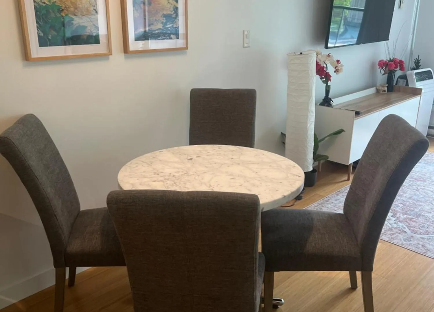 Modern Chinatown - Entire Apartment Canada